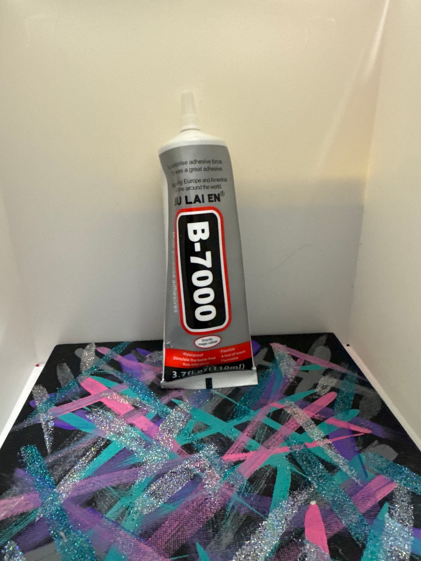 B7000
